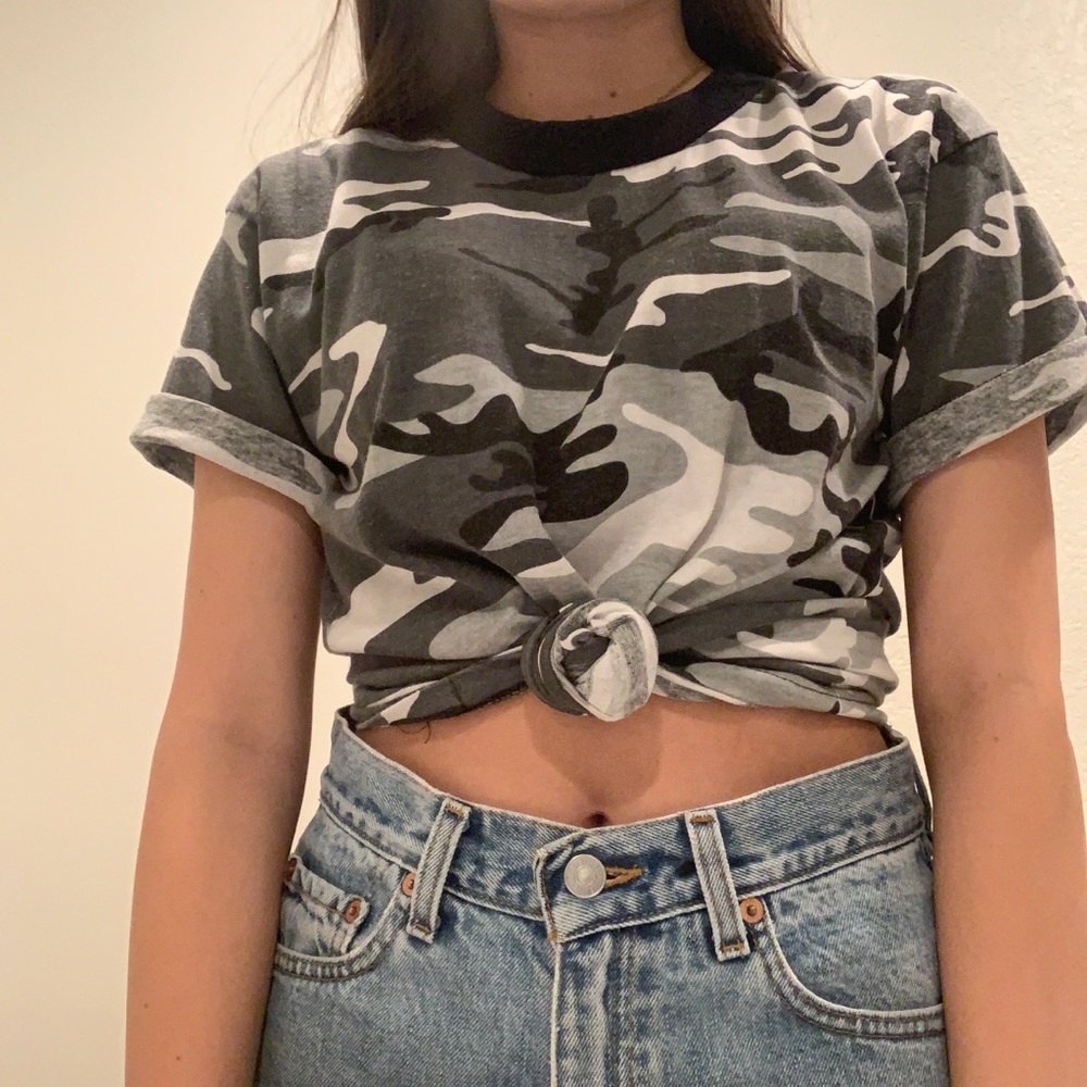 Urban Outfitter camp t-shirt - Picture 2 of 5